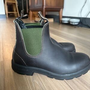 Brown/olive Blundstones unisex